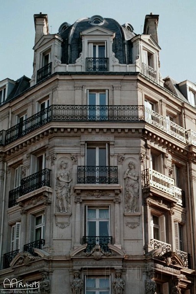 Parisian Corner Architecture.jpg - Corner Architecture.
